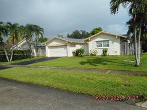 9351 NW 35th Pl, Sunrise FL 33351