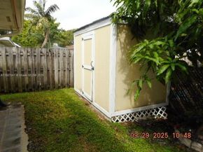 9351 NW 35th Pl, Sunrise FL 33351