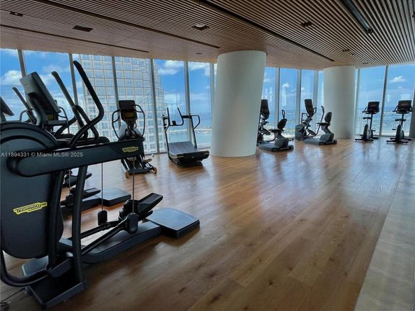 300 Biscayne Blvd Way 501E, Miami FL 33131