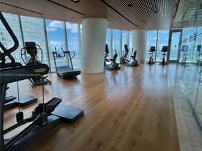 300 Biscayne Blvd Way 501E, Miami FL 33131