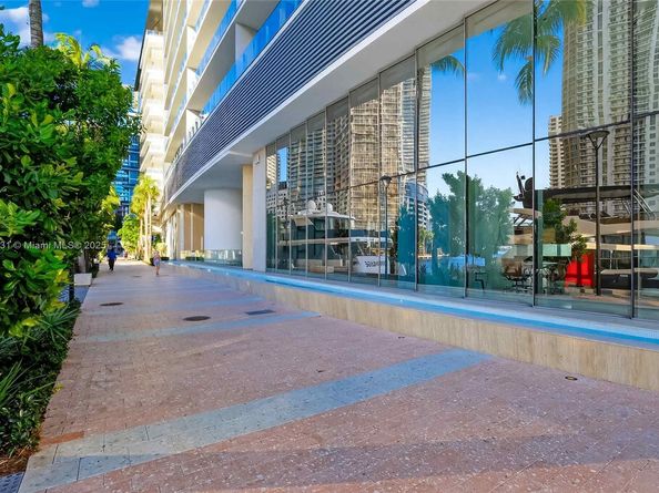 300 Biscayne Blvd Way 501E, Miami FL 33131