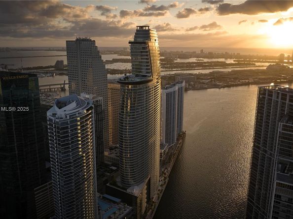 300 Biscayne Blvd Way 501E, Miami FL 33131