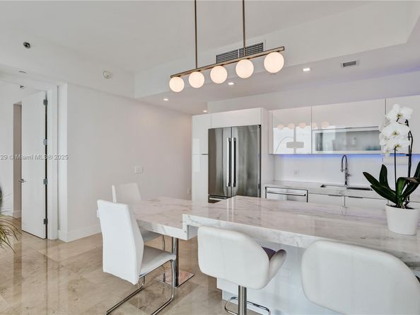 950 Brickell Bay Dr 4707, Miami FL 33131