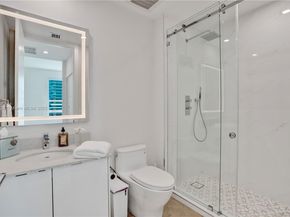 950 Brickell Bay Dr 4707, Miami FL 33131