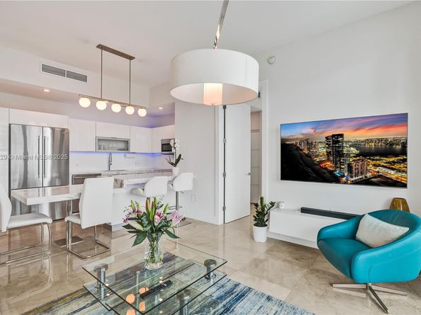 950 Brickell Bay Dr 4707, Miami FL 33131