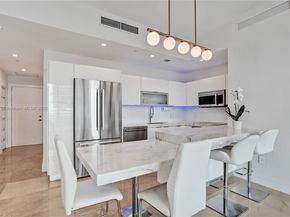 950 Brickell Bay Dr 4707, Miami FL 33131