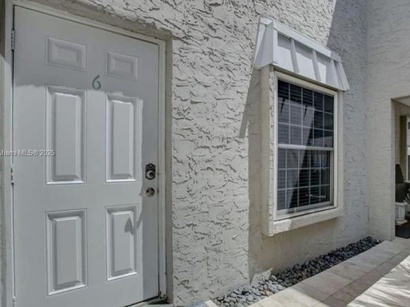 2708 NE 14th St Cswy 6, Pompano Beach FL 33062