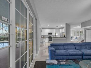 714 Heritage Dr, Weston FL 33326