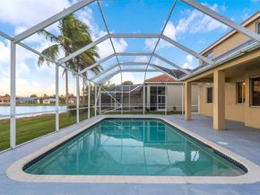 714 Heritage Dr, Weston FL 33326