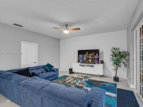 714 Heritage Dr, Weston FL 33326