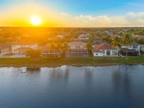 714 Heritage Dr, Weston FL 33326