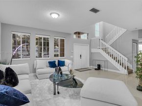 714 Heritage Dr, Weston FL 33326