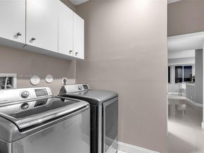 714 Heritage Dr, Weston FL 33326