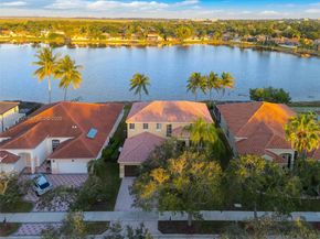 714 Heritage Dr, Weston FL 33326