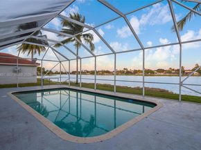 714 Heritage Dr, Weston FL 33326