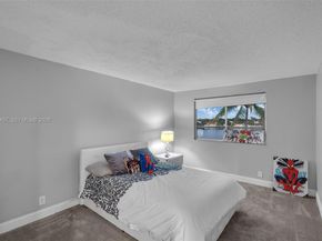 714 Heritage Dr, Weston FL 33326