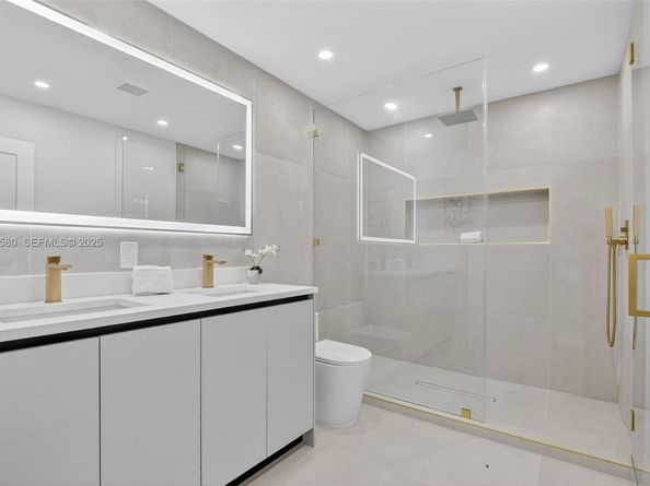 1361 SE 4th Ct, Deerfield Beach FL 33441