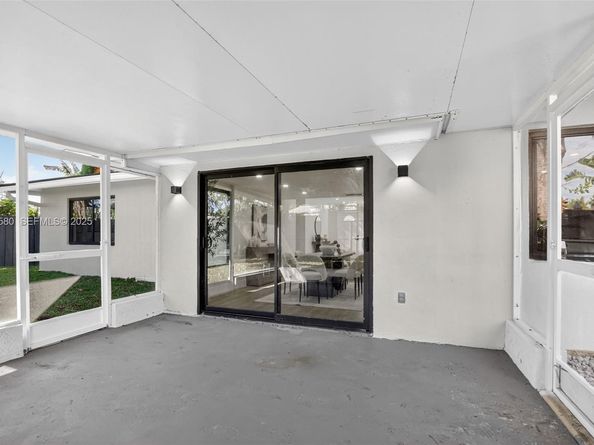 1361 SE 4th Ct, Deerfield Beach FL 33441