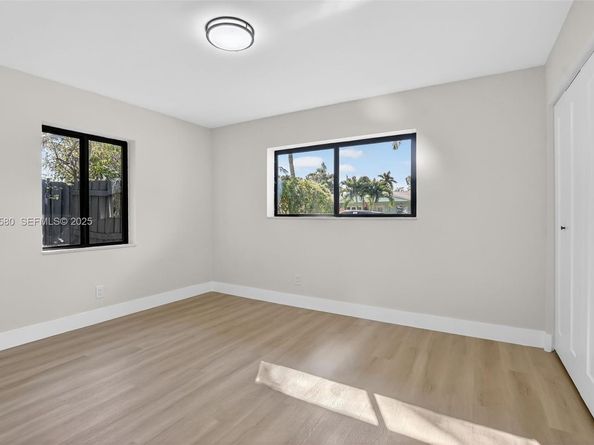 1361 SE 4th Ct, Deerfield Beach FL 33441