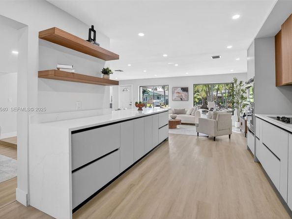 1361 SE 4th Ct, Deerfield Beach FL 33441