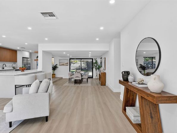 1361 SE 4th Ct, Deerfield Beach FL 33441