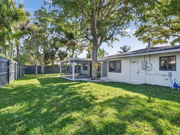 1361 SE 4th Ct, Deerfield Beach FL 33441