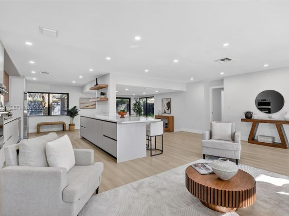 1361 SE 4th Ct, Deerfield Beach FL 33441