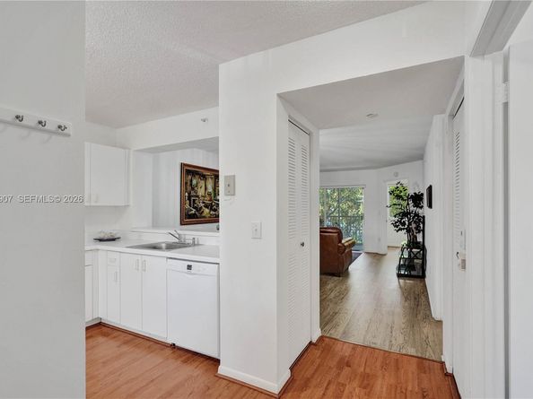 9511 Weldon Cir G306, Tamarac FL 33321