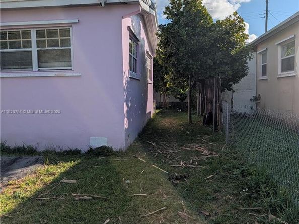 16931 NE 5th Ct, North Miami Beach FL 33162