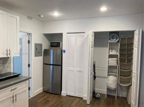 1313 NE 3rd St, Fort Lauderdale FL 33301
