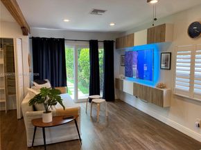 1313 NE 3rd St, Fort Lauderdale FL 33301