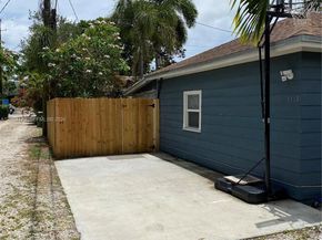 1313 NE 3rd St, Fort Lauderdale FL 33301
