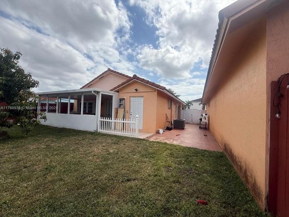 17630 SW 143rd Ct, Miami FL 33177