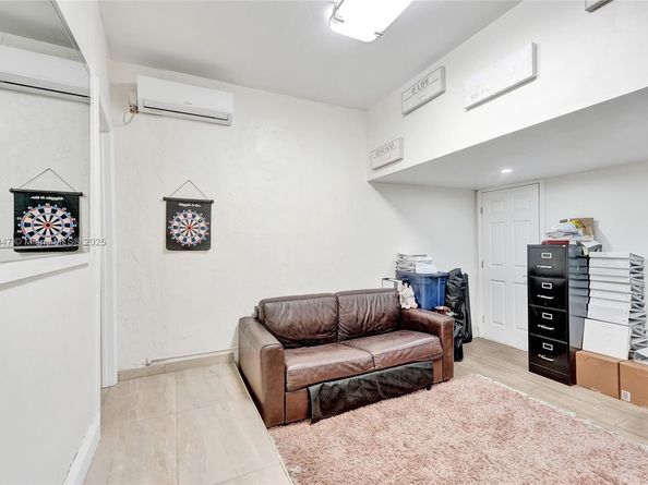 18060 SW 11th Ct, Pembroke Pines FL 33029