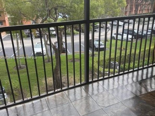 601 SW 142nd Ave 304Q, Pembroke Pines FL 33027