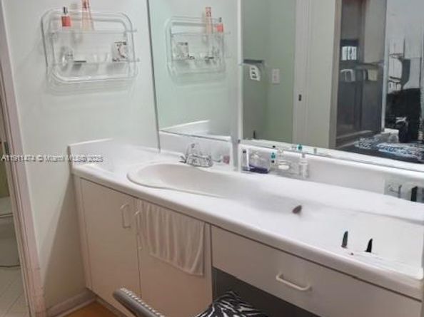 601 SW 142nd Ave 304Q, Pembroke Pines FL 33027