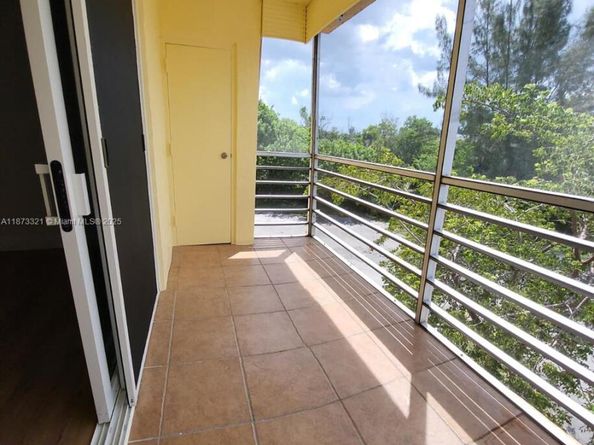 4354 NW 9th Ave 123B, Deerfield Beach FL 33064