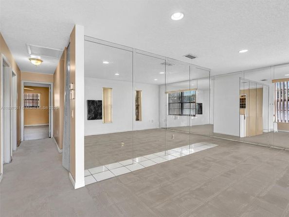17995 SW 105th Ave, Miami FL 33157