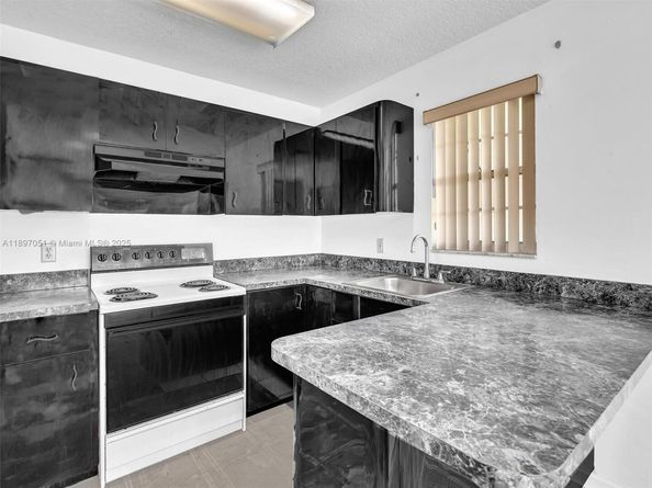 17995 SW 105th Ave, Miami FL 33157
