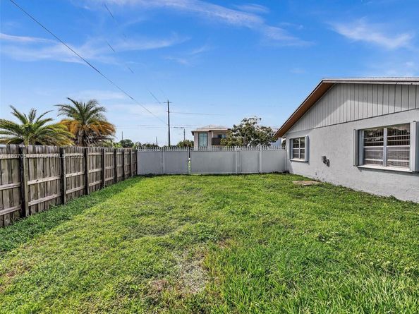 17995 SW 105th Ave, Miami FL 33157
