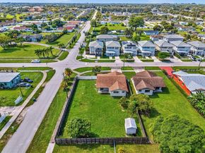 17995 SW 105th Ave, Miami FL 33157