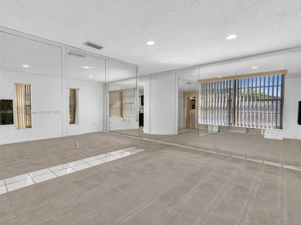 17995 SW 105th Ave, Miami FL 33157
