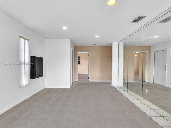 17995 SW 105th Ave, Miami FL 33157