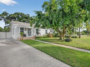 1606 N D St, Lake Worth FL 33460
