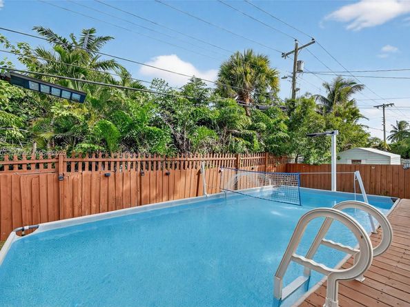 1606 N D St, Lake Worth FL 33460