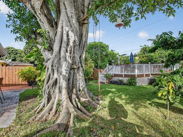 1606 N D St, Lake Worth FL 33460