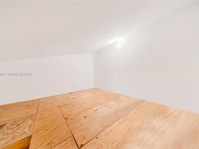 567 NE 199th Ter 1S, Miami FL 33179