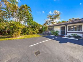 567 NE 199th Ter 1S, Miami FL 33179