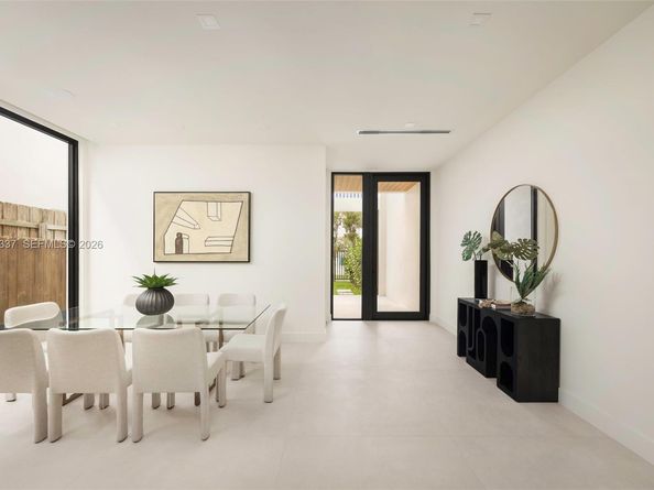 3113 Elizabeth Street, Miami FL 33133