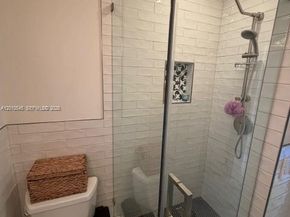 5824 Alton Rd, Miami Beach FL 33140